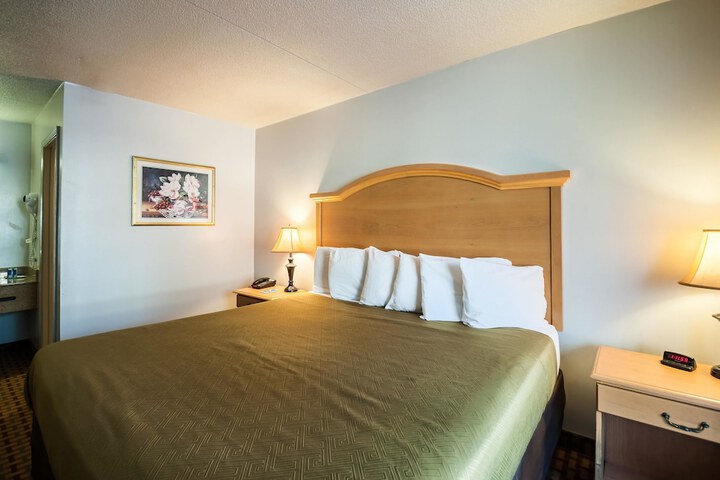Room 14 of 23