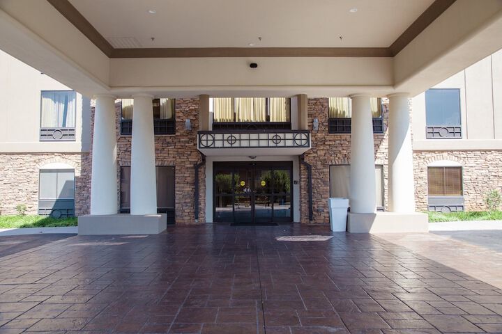 Hotel 10 of 76