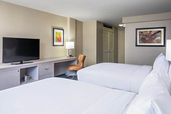 Room 50 of 71