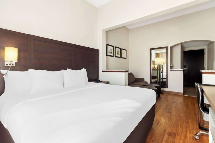 Comfort Suites Lumberton North