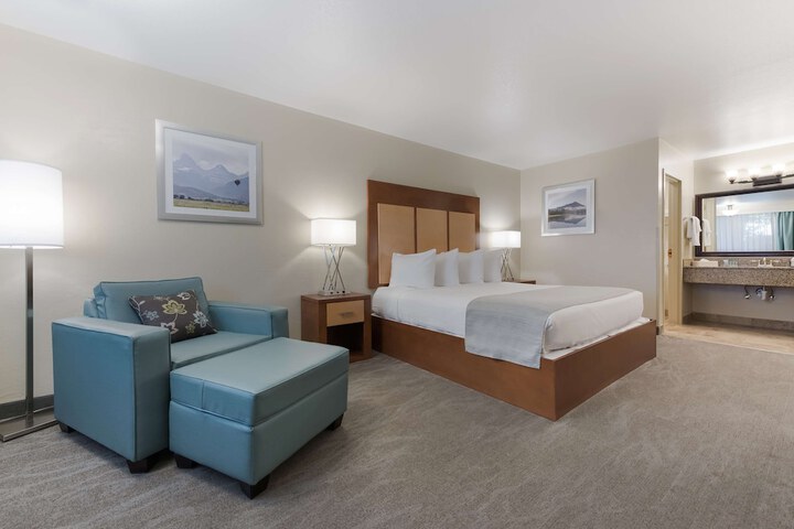 Room 8 of 26