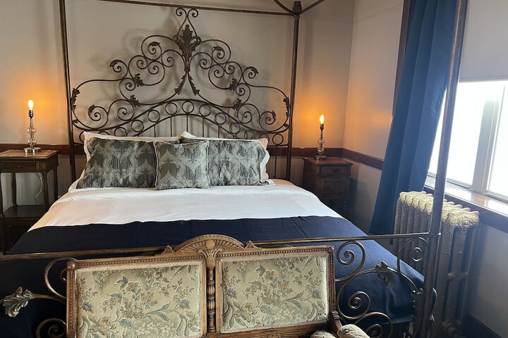 Room 16 of 21
