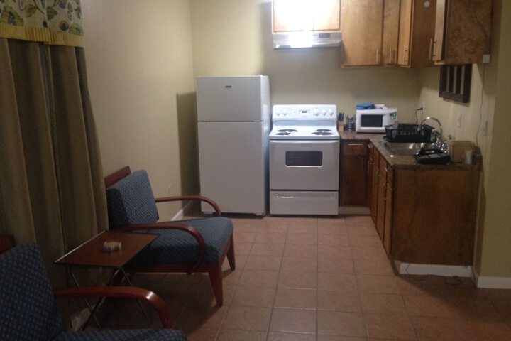 Pleasure Point Inn & Suites