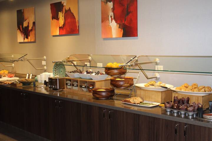 Breakfast/Coffee Service 148 of 176