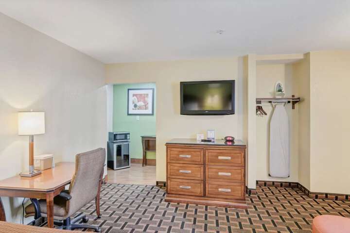 Room 28 of 36
