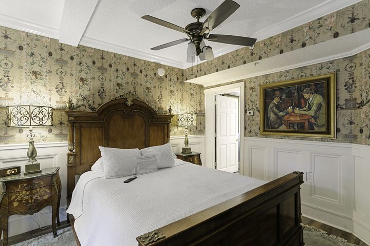 Room 25 of 70