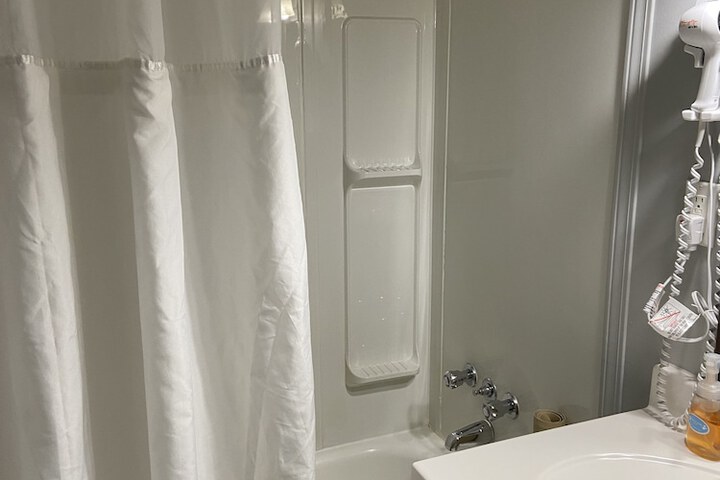 Room 14 of 28