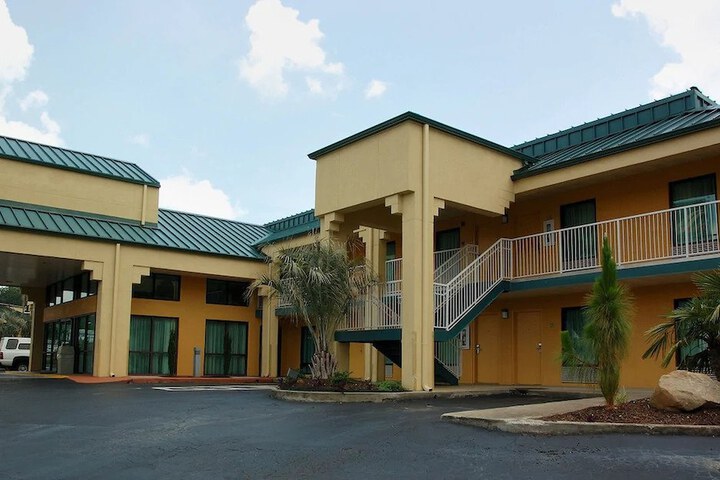 Hotel 2 of 19