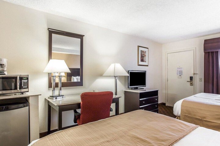 Room 25 of 31