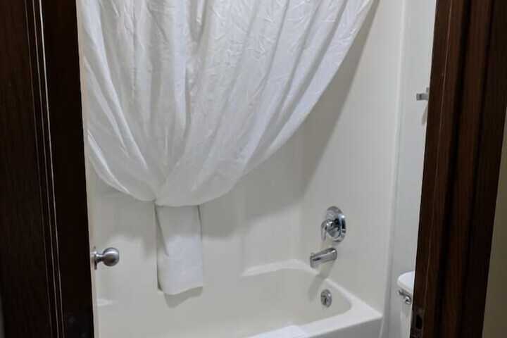 Room 12 of 17
