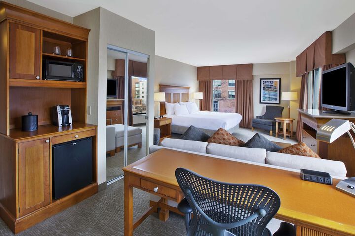 Room 12 of 32