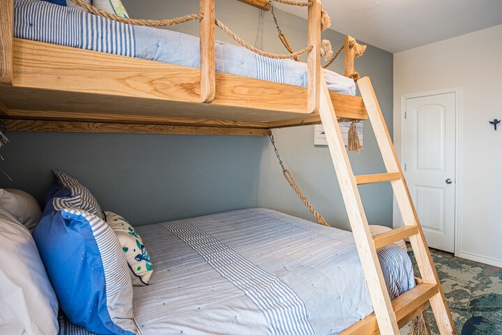 Room 18 of 29