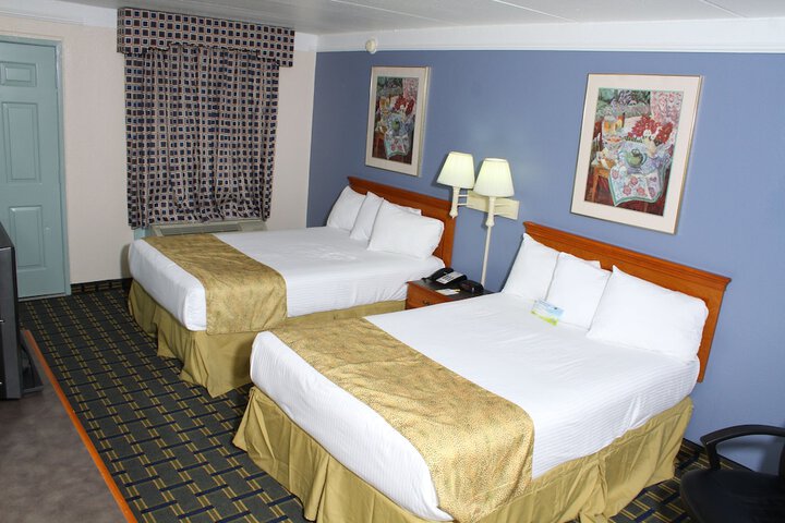 Room 15 of 25