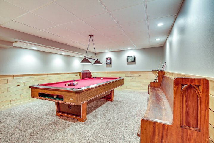 Rhinelander Chain of Lakes Home w / River Dock!