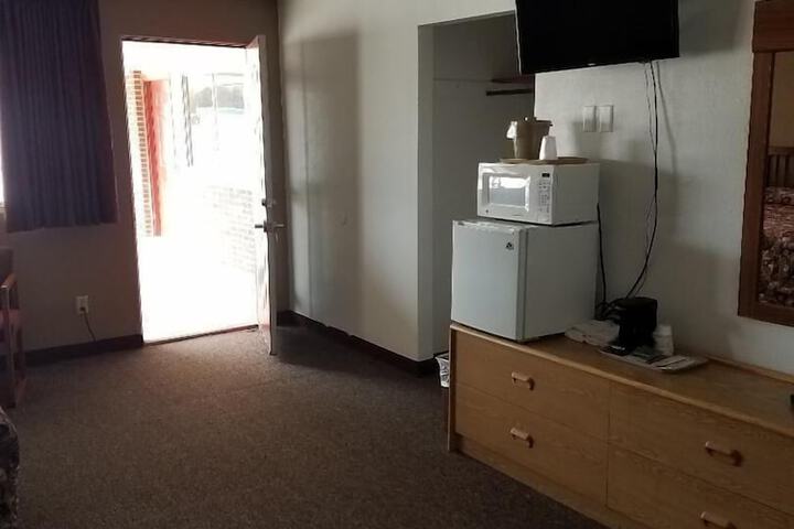 Raine Motel