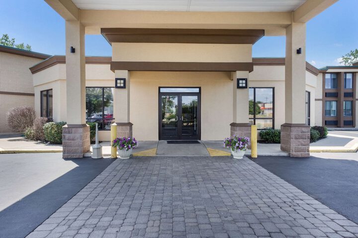 Hotel 2 of 31