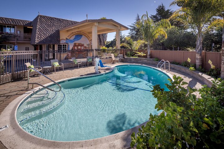 Pool 10 of 55
