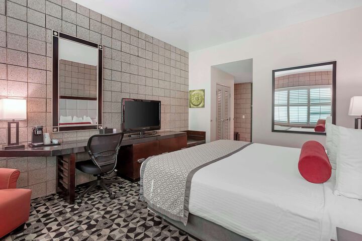 Room 29 of 43