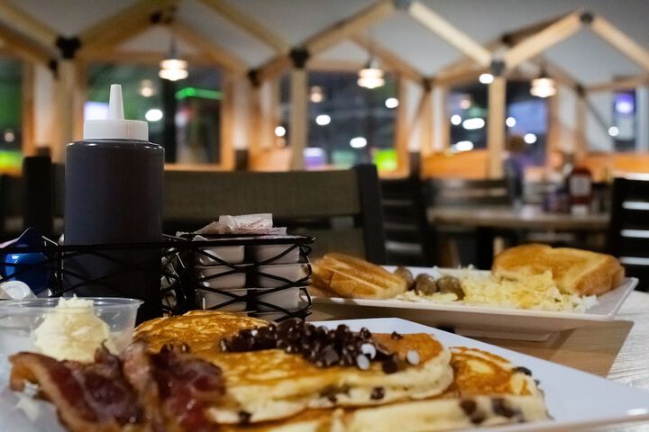 Dining 65 of 91