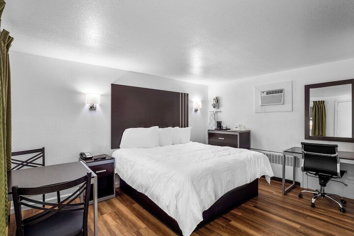Room 12 of 29