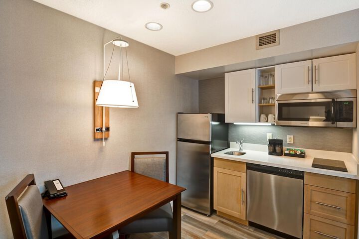 Homewood Suites by Hilton Windsor Locks Hartford