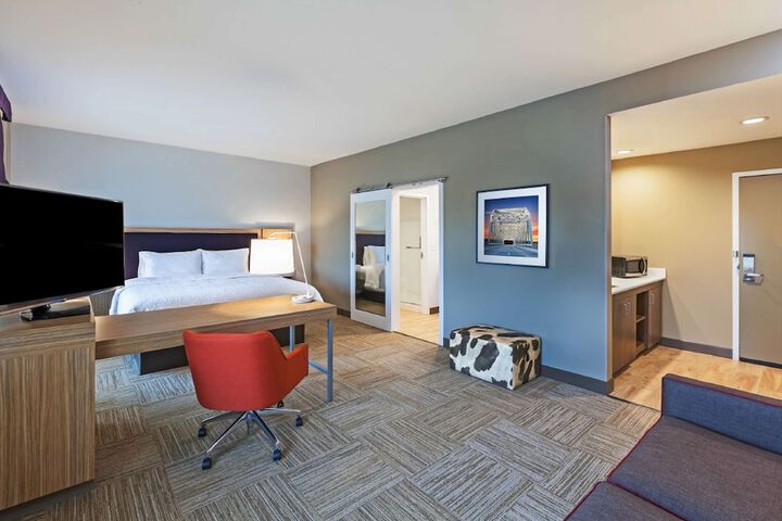 Room 16 of 50