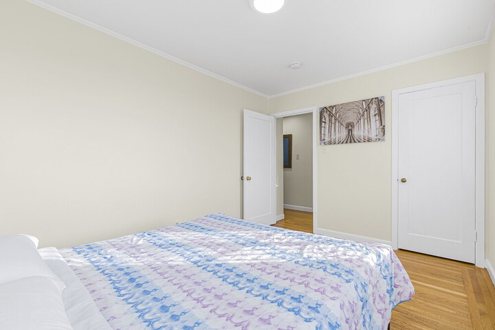 3 BD 2 Bath House Walkable To Bart, Free Parking, Views