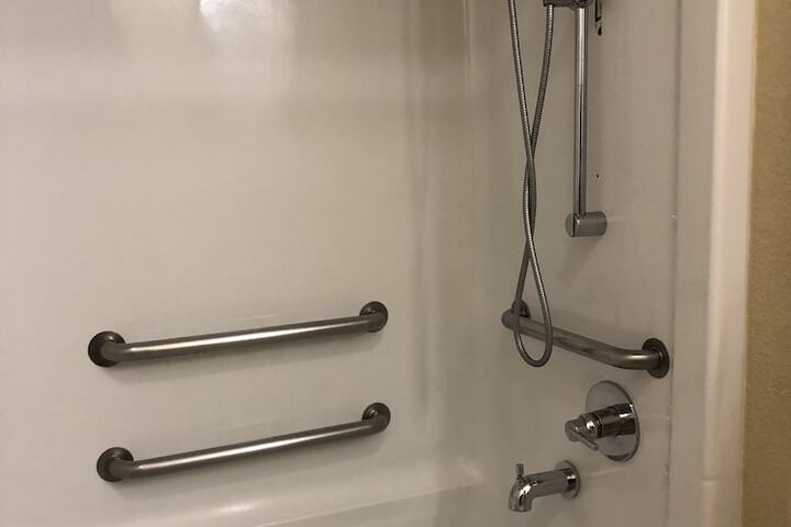 Room 14 of 28