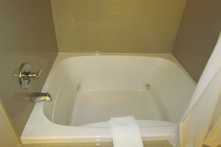 Hot Tub 47 of 49