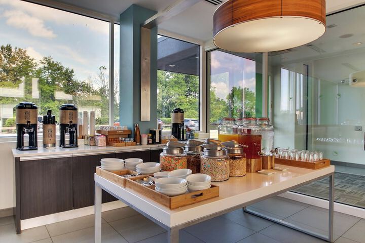 Breakfast/Coffee Service 45 of 49