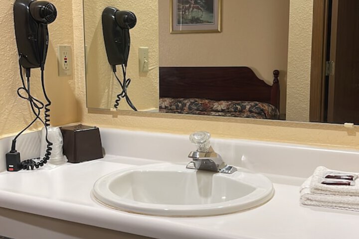 Room 33 of 44