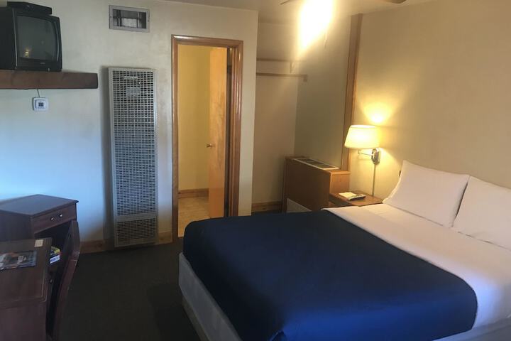 Room 28 of 41