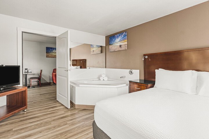 The Ashley Inn & Suites