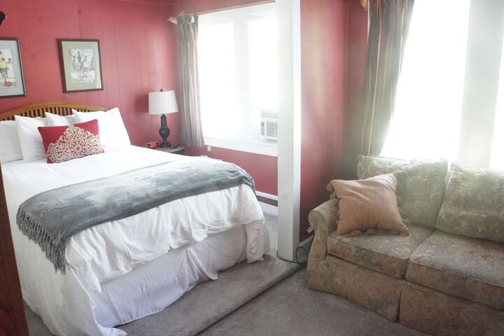 Room 26 of 33