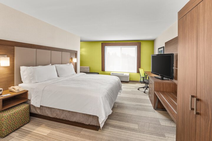 Room 18 of 30