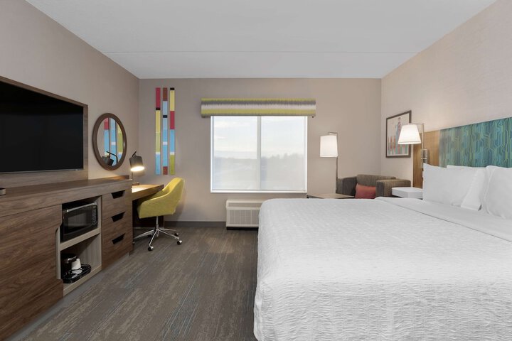 Room 17 of 37