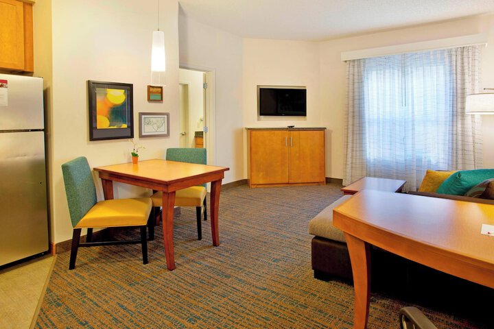 Room 25 of 32