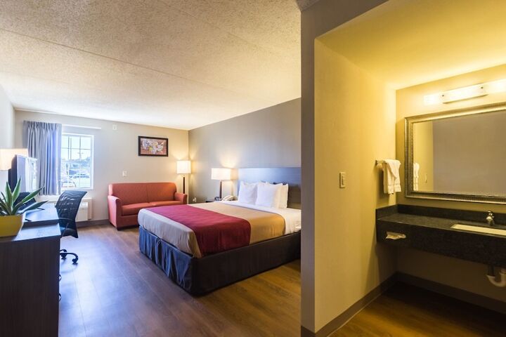 Room 21 of 38