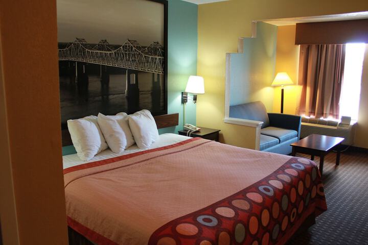 Room 18 of 34