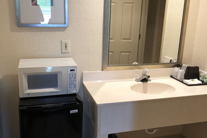 Room 18 of 36