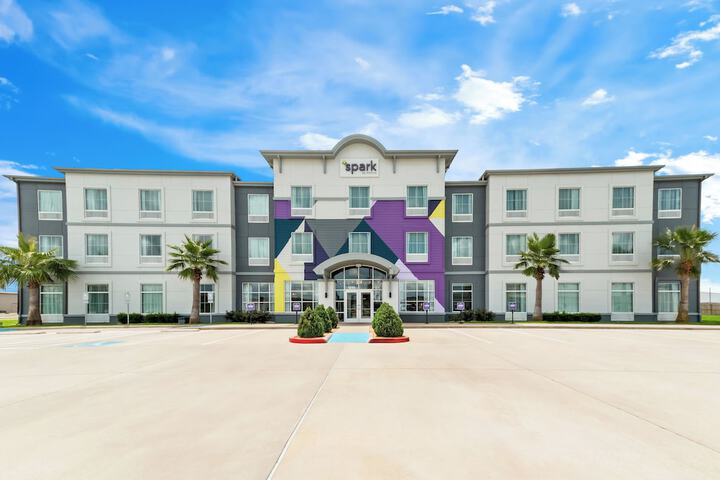 Spark by Hilton Victoria