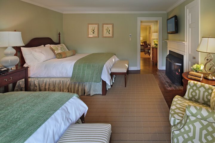 Room 33 of 51