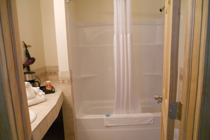 Room 43 of 105
