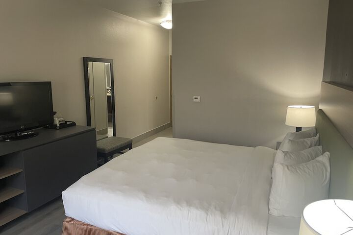 Room 34 of 47