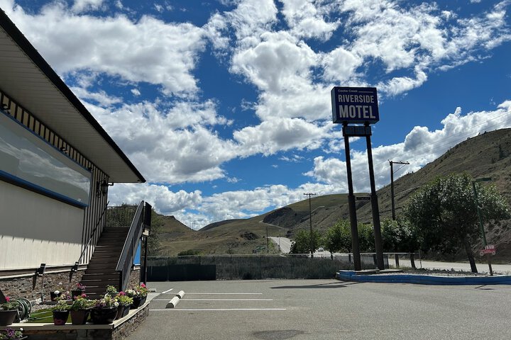 Hotel 17 of 98
