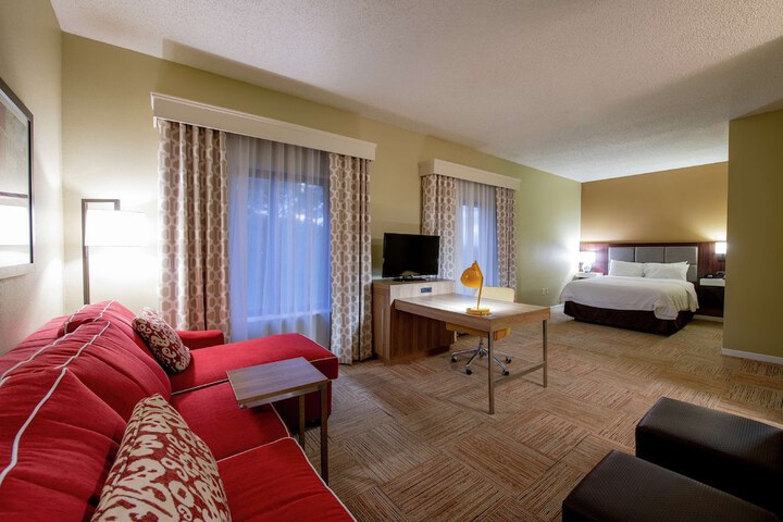 Room 10 of 29