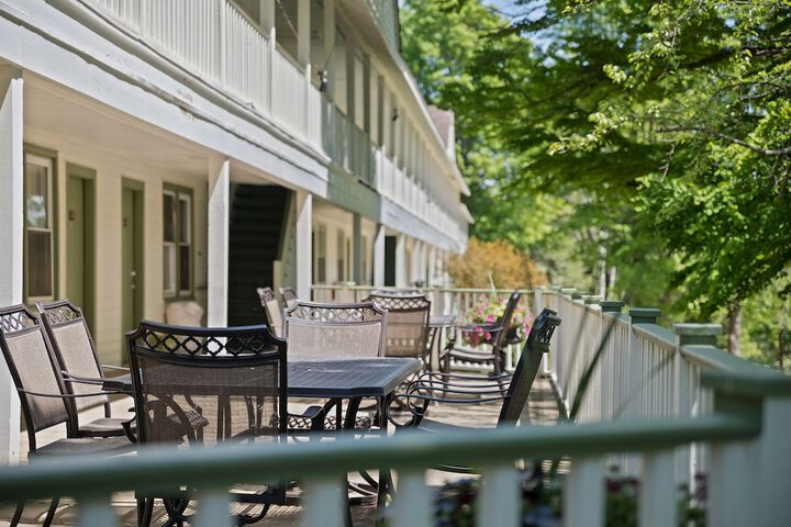 Hotel Exterior 31 of 36