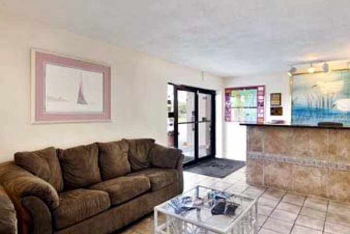 Super 8 Motel - Cocoa Beach Area