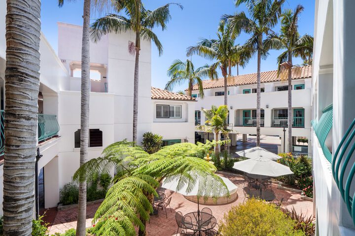 Casablanca Inn