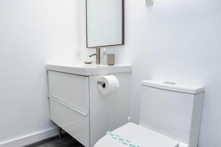Bass & Sun Condominium 2 / 2 Bedroom